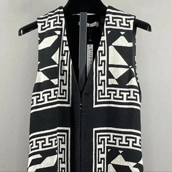 NEW! ALICE + OLIVIA BLACK & WHITE AZTEC VEST JACKET! WOMENS XS! long maxi knit - Picture 3 of 8
